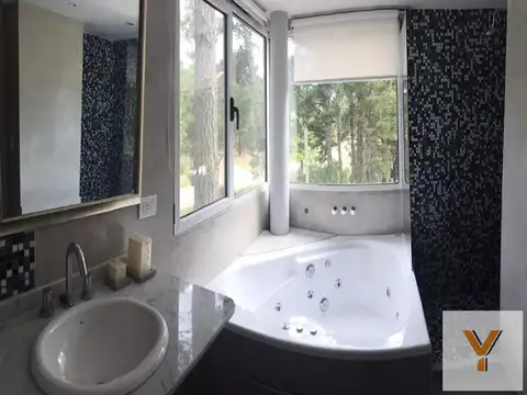 Casa en Venta en Mar de las Pampas, USD 245.000