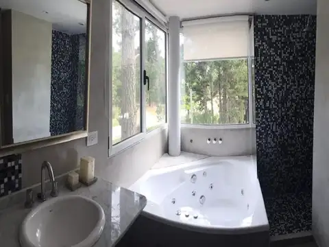 Casa en Venta en Mar de las Pampas, USD 245.000