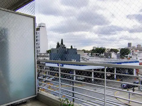 Excelente Monoambiente con Balcón y Baulera | Apto Profesional | Muy Luminoso | Parque Chas