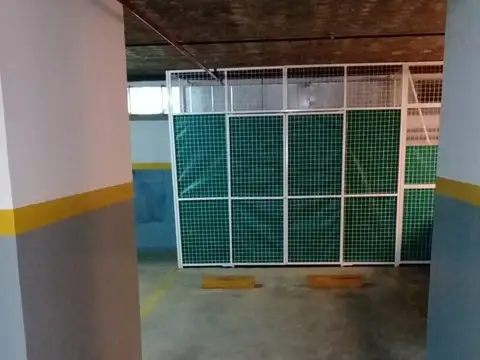 Cochera fija y Baulera en Venta en Villa Urquiza