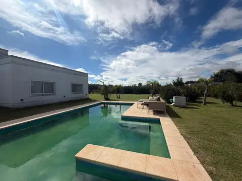 Casa en Venta en Fincas de San Vicente, USD 250.000