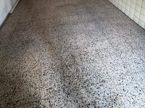 Local en Alquiler en Loma Hermosa, $ 500.000