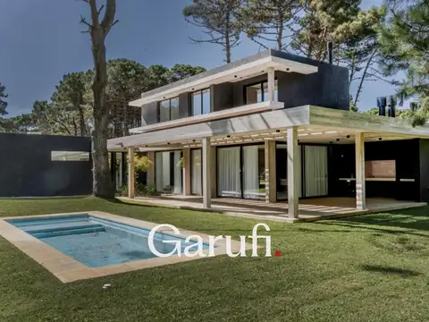 Casa en venta en Pinamar barrio Pioneros 4 ambientes