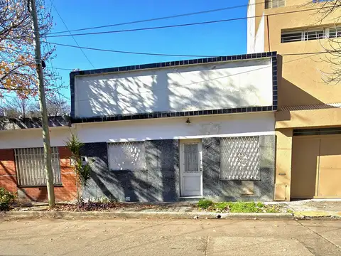 CASA EN VENTA A RECICLAR