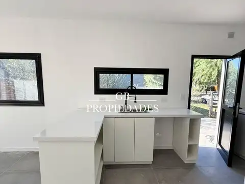 Casa 4 ambientes con 3 baños