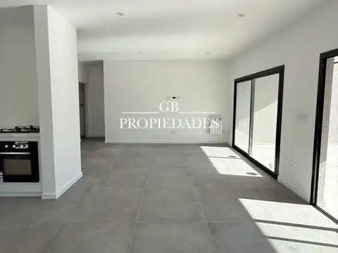 Venta de Casa 4 Ambientes en San Ramón, Pilar