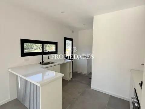 Casa en Venta en Pilar del Este - San Ramon, USD 165.000