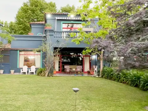 Casa 6 ambientes con 3 baños