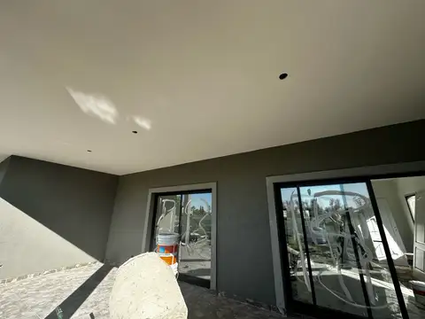 Casa en Venta en Pilar Del Este - Santa Sofia, USD 190.000