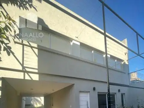Depto Tipo Casa en Venta de 4 ambientes