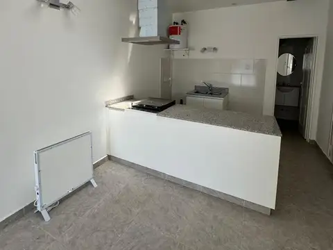 VENTA LOCAL con DEPARTAMENTOS - Sobre Av. Perón - San Miguel