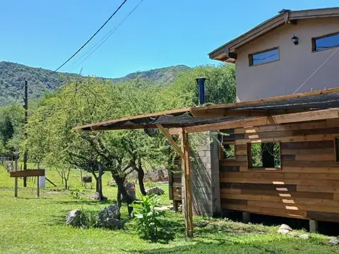 SE VENDE CASA 2 DORM. V. GRAL. BELGRANO LOTE 800M2