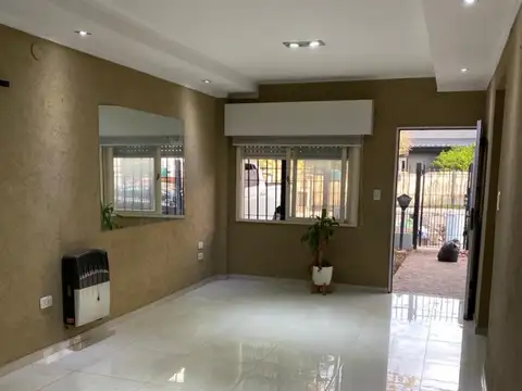 Casa en Alquiler en San Antonio de Padua, USD 1.000