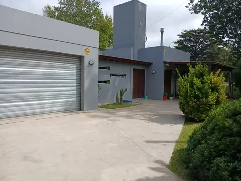 SE VENDE CASA CUATRO AMBIENTES EN LOTE 1000MTS2