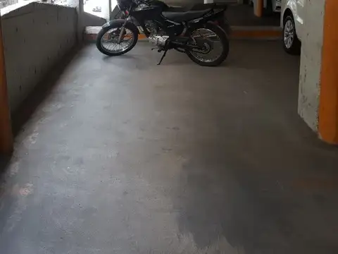 Cochera en Venta Cubierta