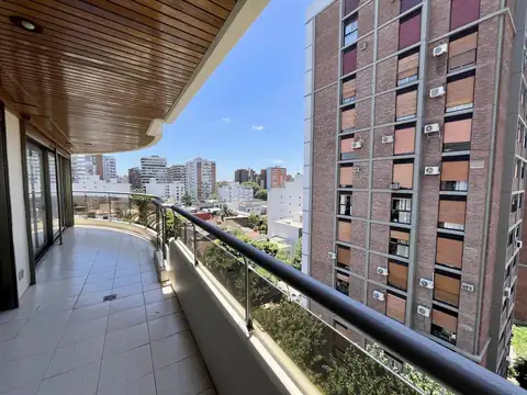 Departamento 4 ambientes con 4 baños