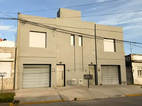 Se vende depto. duplex en V. Tuerto
