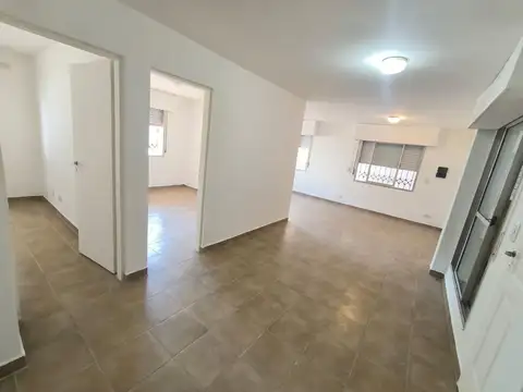 Paunero 3900, Piso PB