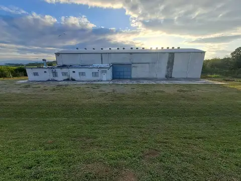 GALPON 1000 MT2 CON OFICINAS Y PLAYA MANIOBRAS