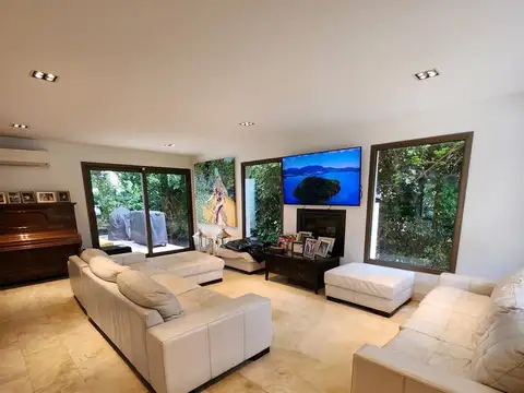 Casa en Alquiler de 4 dormitorios