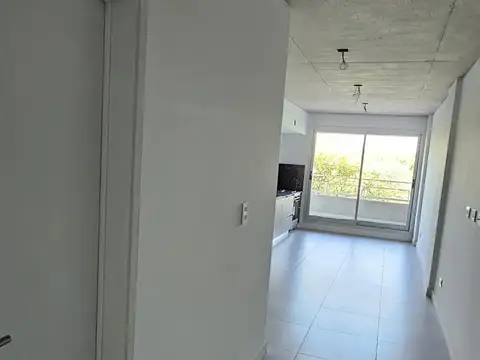 Av Almafuerte 100, Piso 4