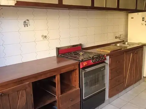 Casa 2 ambientes con 1 baño