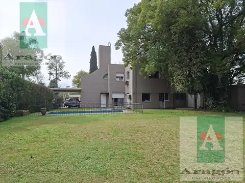 Casa 7 ambientes con 4 baños