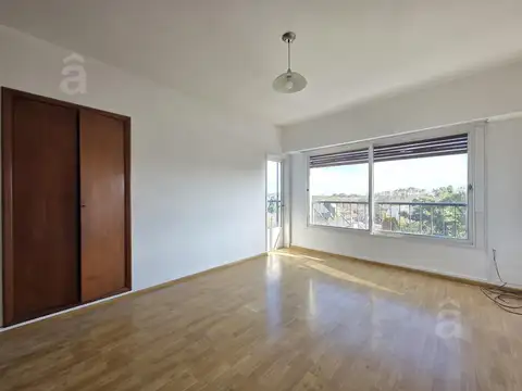 Departamento en Villa Ballester - Venta - Tres Ambientes - Zona Residencial.