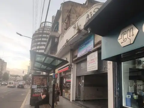 Local en Alquiler en Villa Urquiza, $ 5.800.000