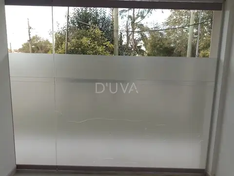 Local en Venta Via Púb.