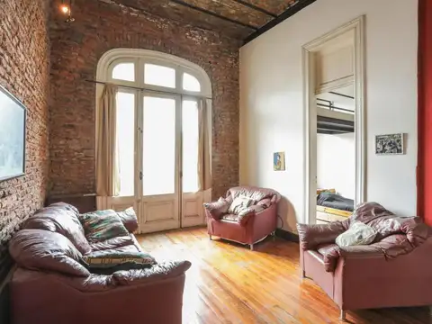 Depto Tipo Casa en Venta 100 años