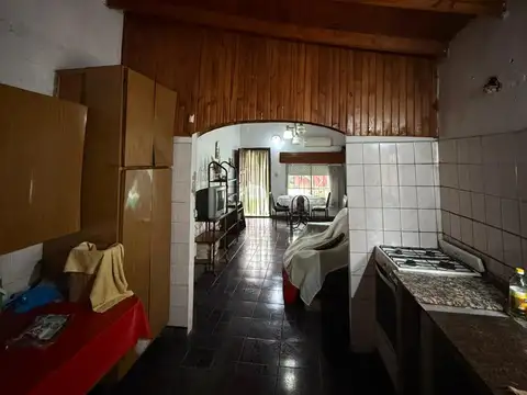 Casa 3 ambientes con 1 baño
