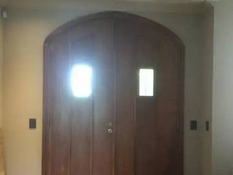 Casa 7 ambientes con 4 baños