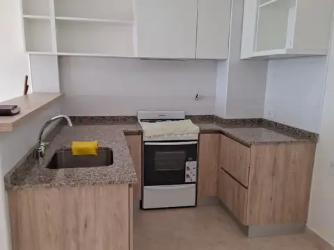 Departamento en Alquiler con 1 cocheras