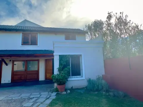 Avenida Rafael Nuñez 5700