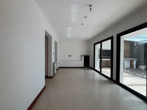 Casa en Alquiler de 5 dormitorios