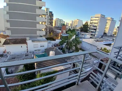 Departamento Dos Ambientes con cochera. Moron