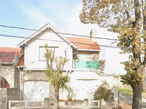 Chalet a reciclar - Rawson  al 1100