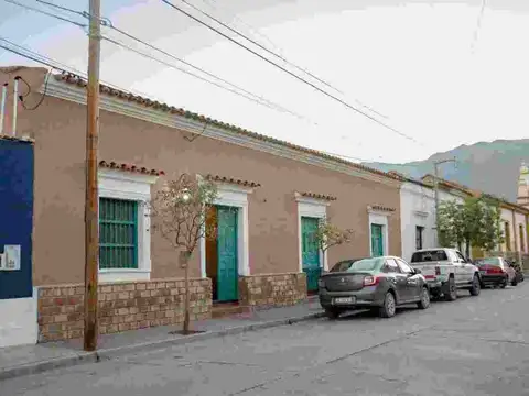 Cafayate. Belgrano 100