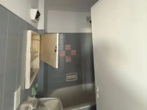 Abraham Luppi 974 , Piso 12