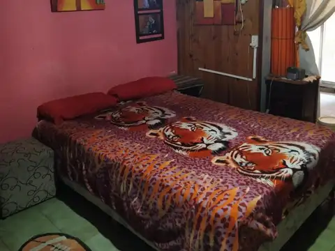 Casa muy amplia en 2 plantas en muy buena zona 