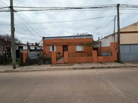 CASA CON GRAN TERRENO EN VENTA