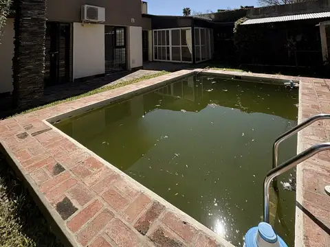 Casa en Venta en Barrio Granadero Baigorria, USD 122.000