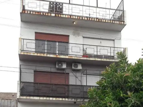 Departamento en venta - 3 Dormitorios 2 Baños - 90Mts2 - Piñeyro, Avellaneda