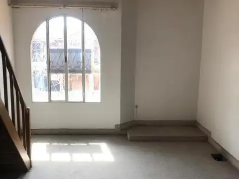 Depto Tipo Casa en Venta de 6 ambientes