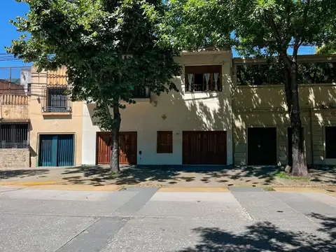 Casa  4 Dorm Jardin con Parrillero Pichincha - Brown 2300