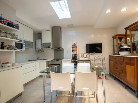 Depto Tipo Casa 4 ambientes con 3 baños