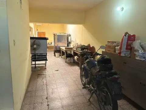 Casa 5 ambientes con 1 baño