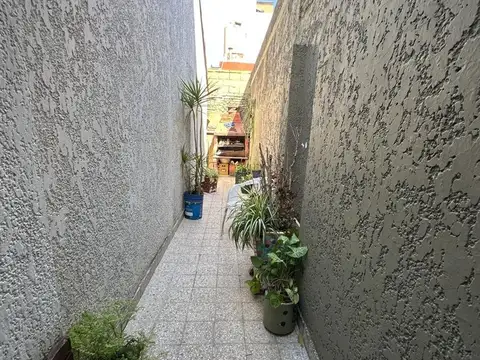 Depto Tipo Casa en Venta 60 años