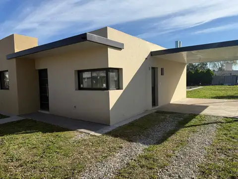 Casa 3 ambientes con 1 baño